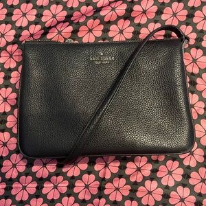 Kate Spade Black Leila Triple Gusset Crossbody 😍